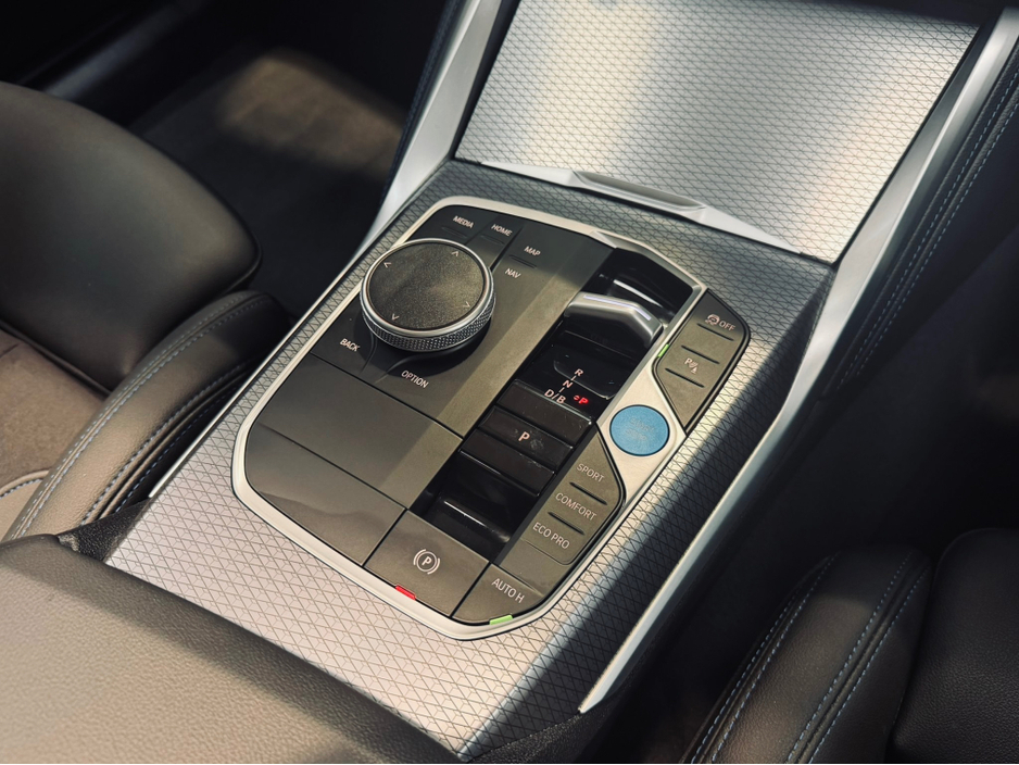 2024 BMW i4 - image 23