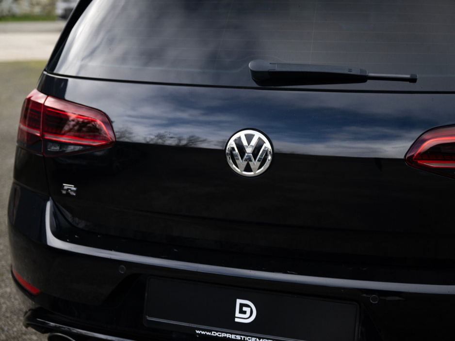 2018 Volkswagen Golf - image 8