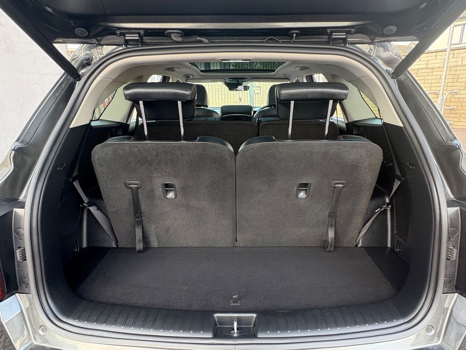 2025 Kia Sorento - image 14