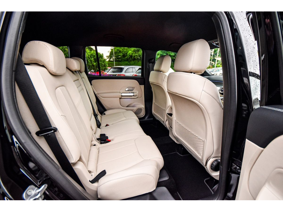 2025 Mercedes-Benz GLB - image 12