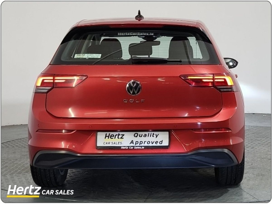 2024 Volkswagen Golf LIFE 110HP Petrol Manual €25,995