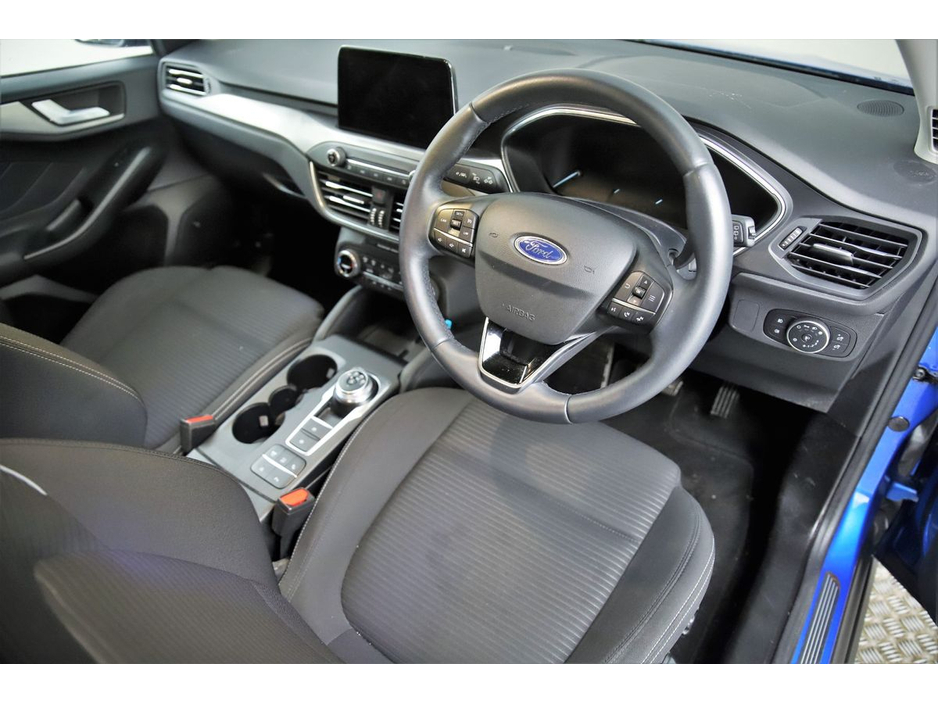 2021 Ford Focus - image 13