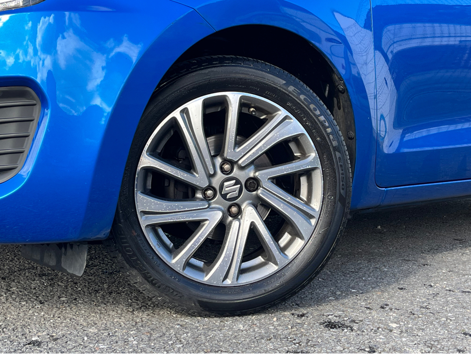 2023 Suzuki Swift - image 5