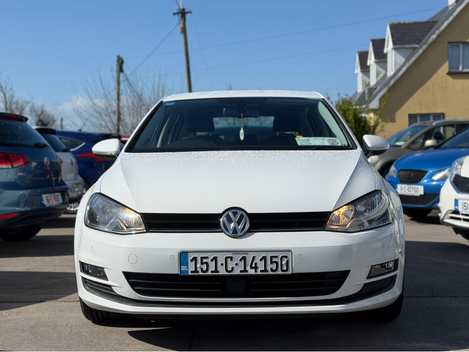 2015 Volkswagen Golf - image 2
