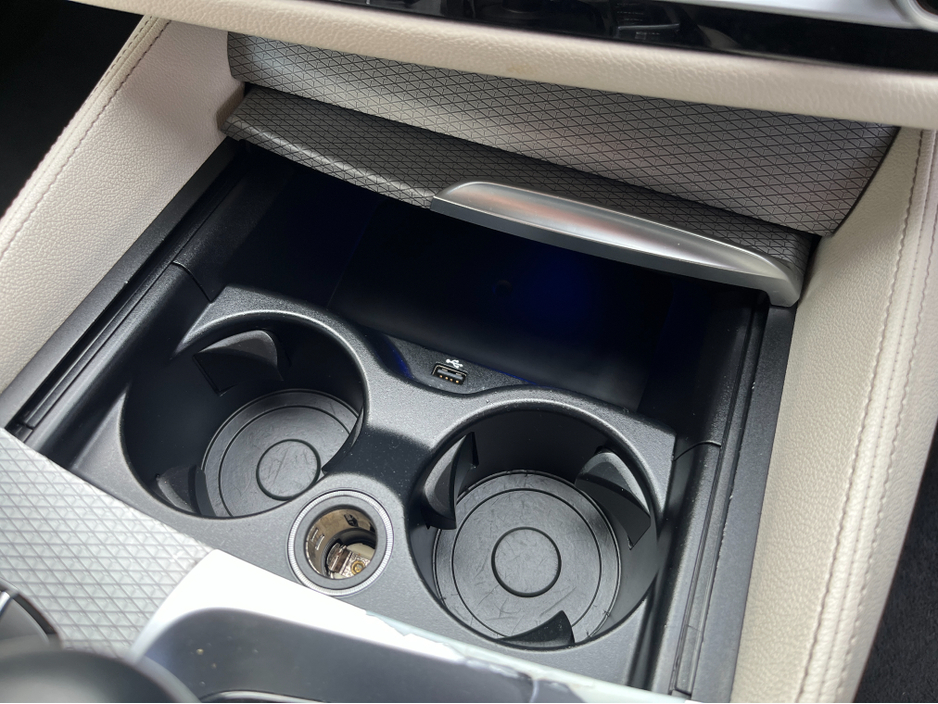 2018 BMW 5 Series - image 17