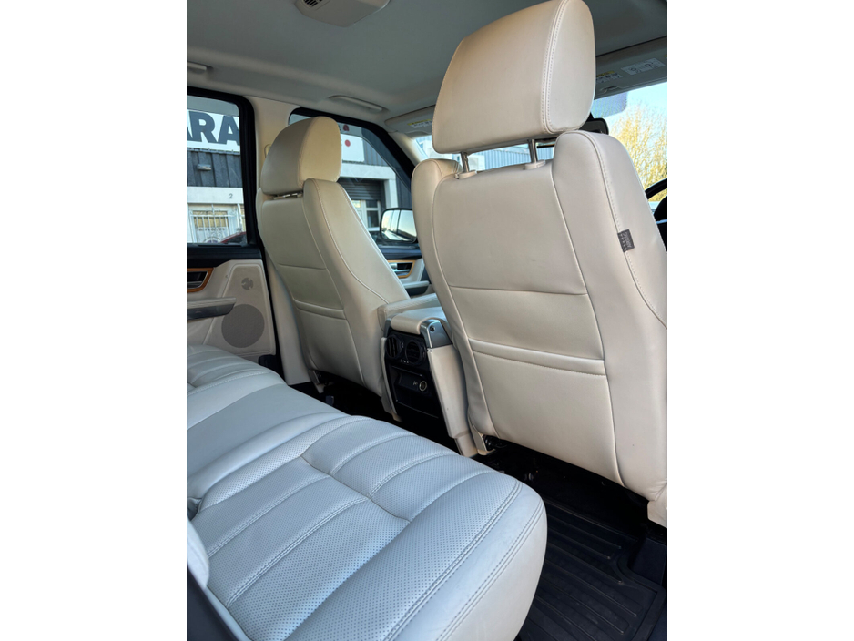 2013 Land Rover Range Rover Sport - image 25