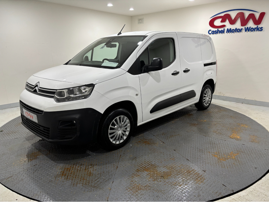2021 Citroen Berlingo - image 3