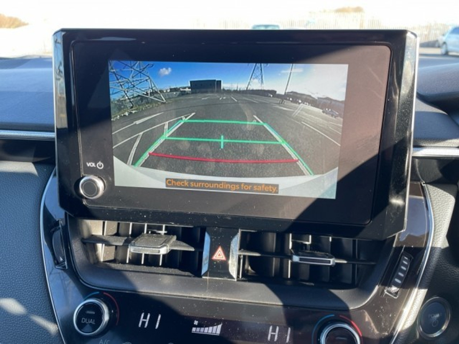 2023 Toyota Corolla 5dr Hybrid - Leather - LunaSport Edition - 1.8 Automatic - FSH @ TBM - TOYOTA // Remote Central Locking // Front Electric Windows // Rear Electric Windows // Electric Mirrors // Finger Tip Stereo Cont €28,499