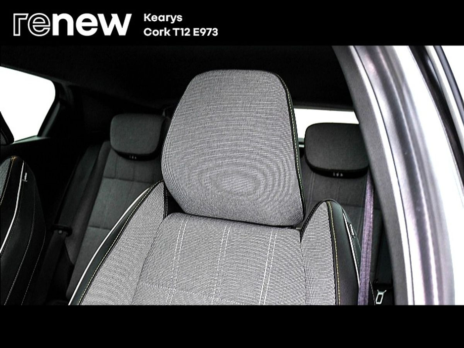 2024 Renault Megane E-Tech - image 18