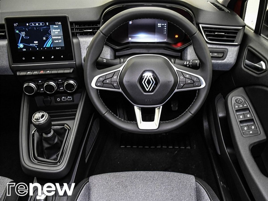 2025 Renault Clio - image 22