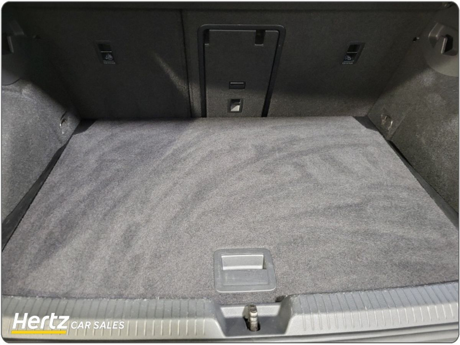 2024 Volkswagen Golf - image 18