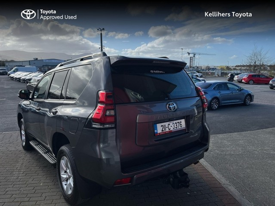 2021 Toyota Landcruiser - image 4