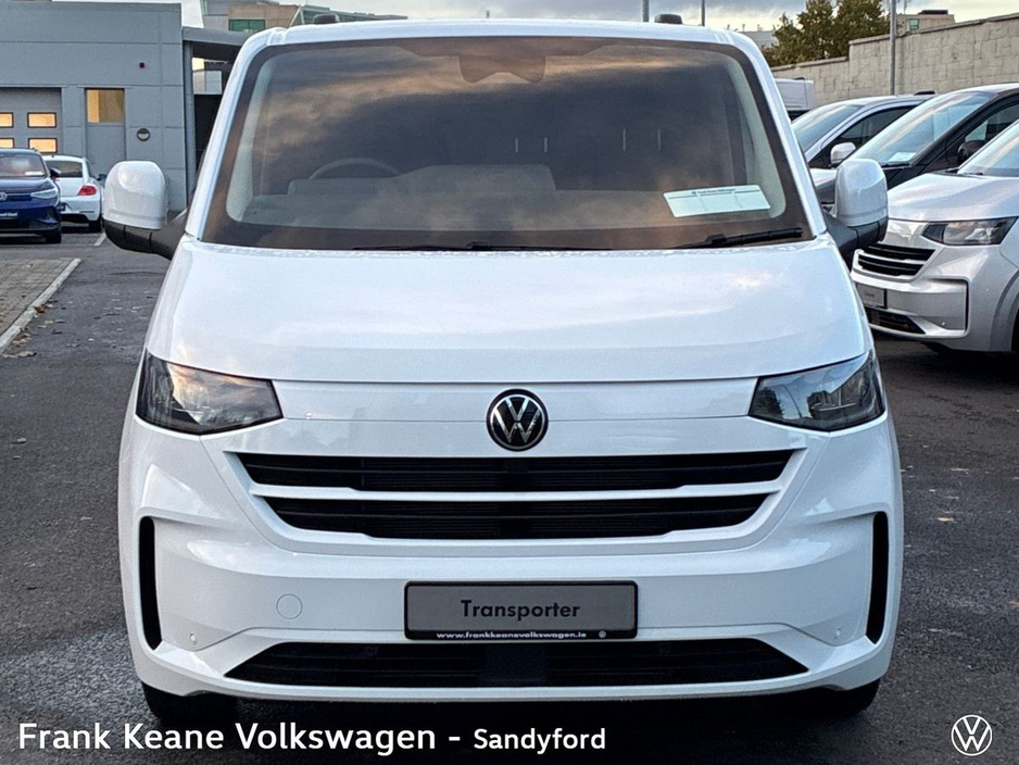 2025 Volkswagen Transporter - image 8