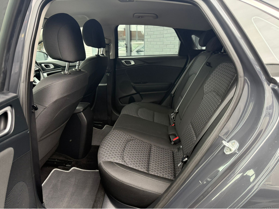 2021 Kia Ceed - image 26