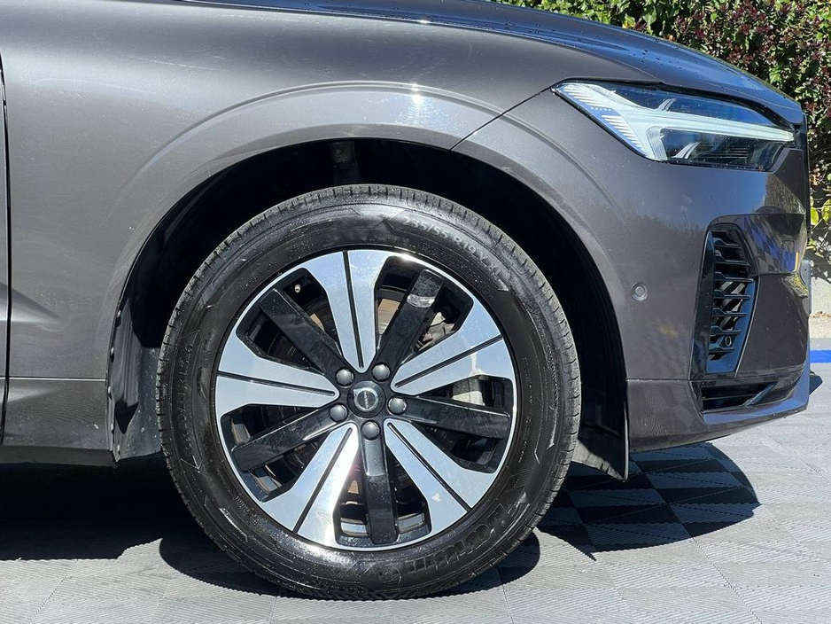 2023 Volvo XC60 - image 11