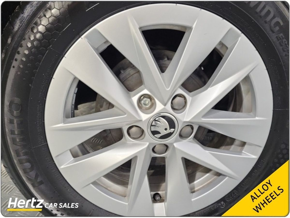 2024 Skoda Fabia - image 11