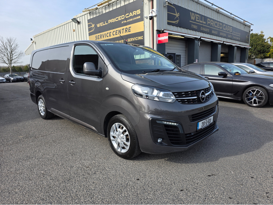 2020 Opel Vivaro - image 7
