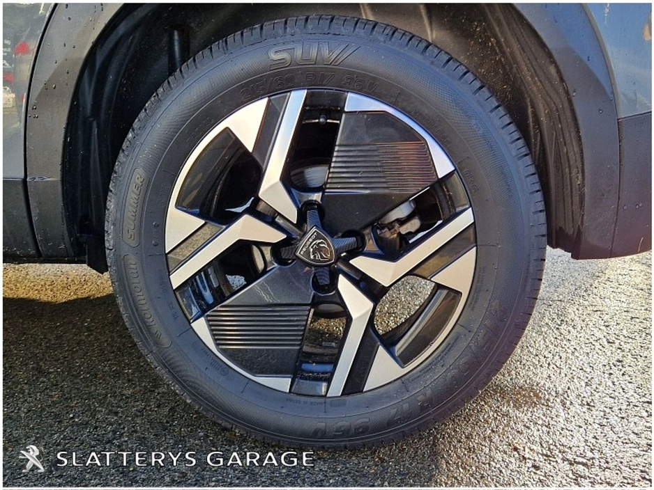 2024 Peugeot 2008 - image 9