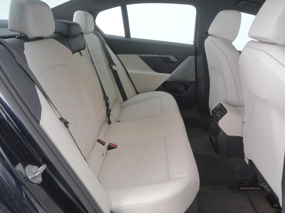 2024 BMW 5 Series 520i M Sport Saloon €59,900