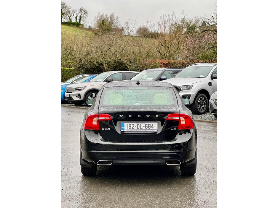 2018 Volvo S60 - image 6