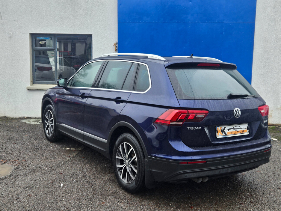 2017 Volkswagen Tiguan - image 4