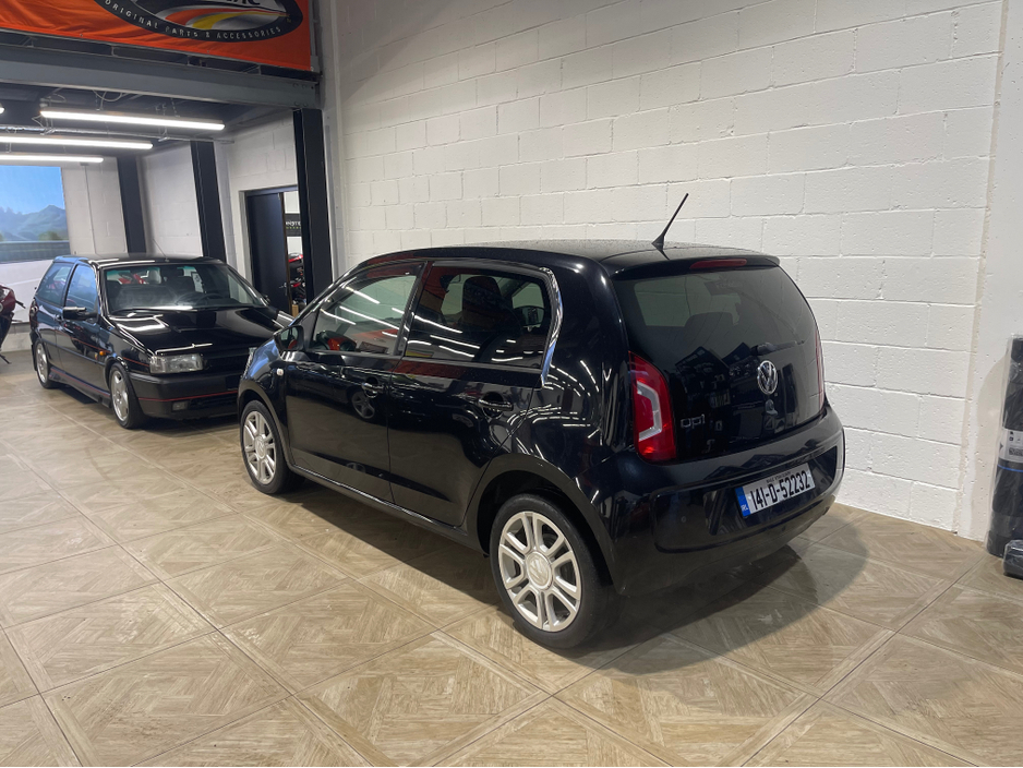 2014 Volkswagen up! DBA-AACHY 5DR €7,490