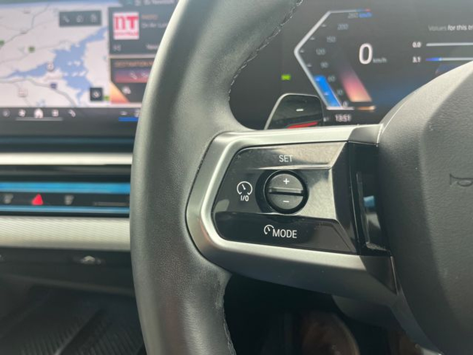 2024 BMW 5 Series - image 18