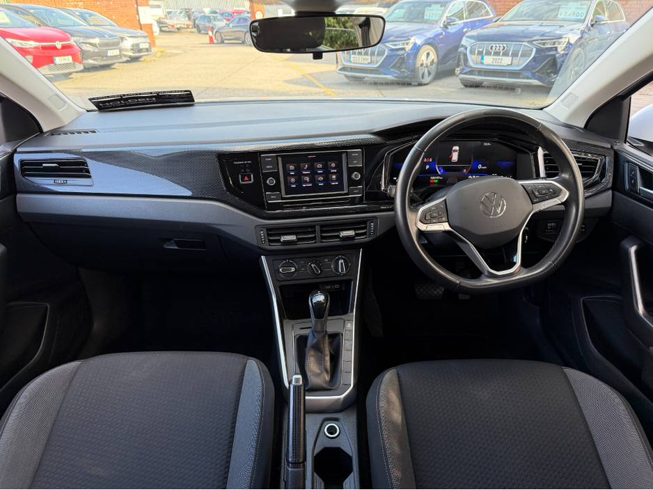 2023 Volkswagen Taigo - image 24