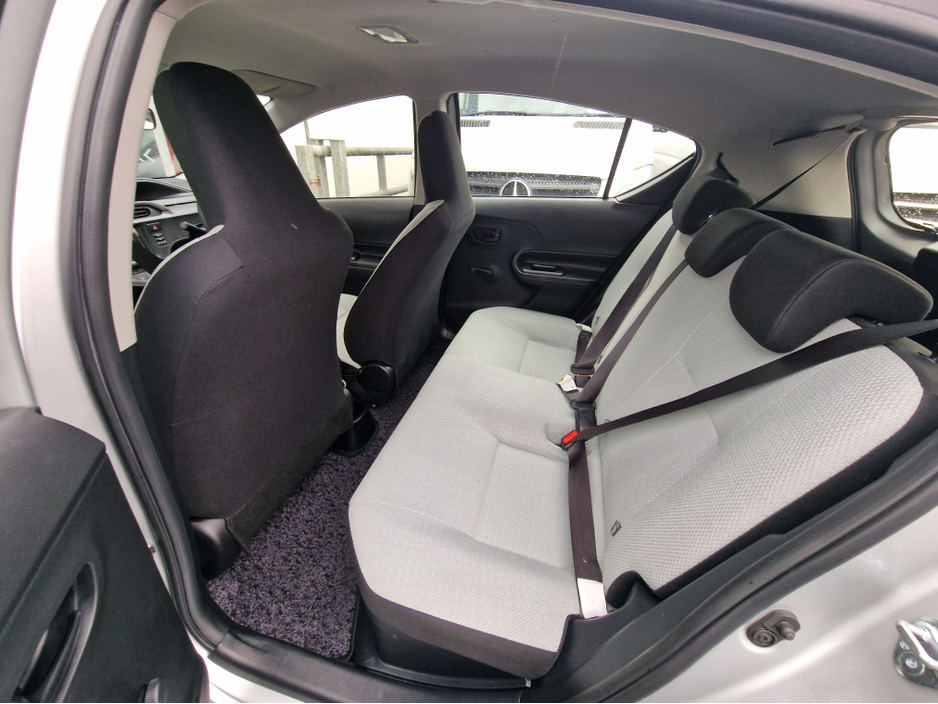 2016 Toyota Aqua - image 29