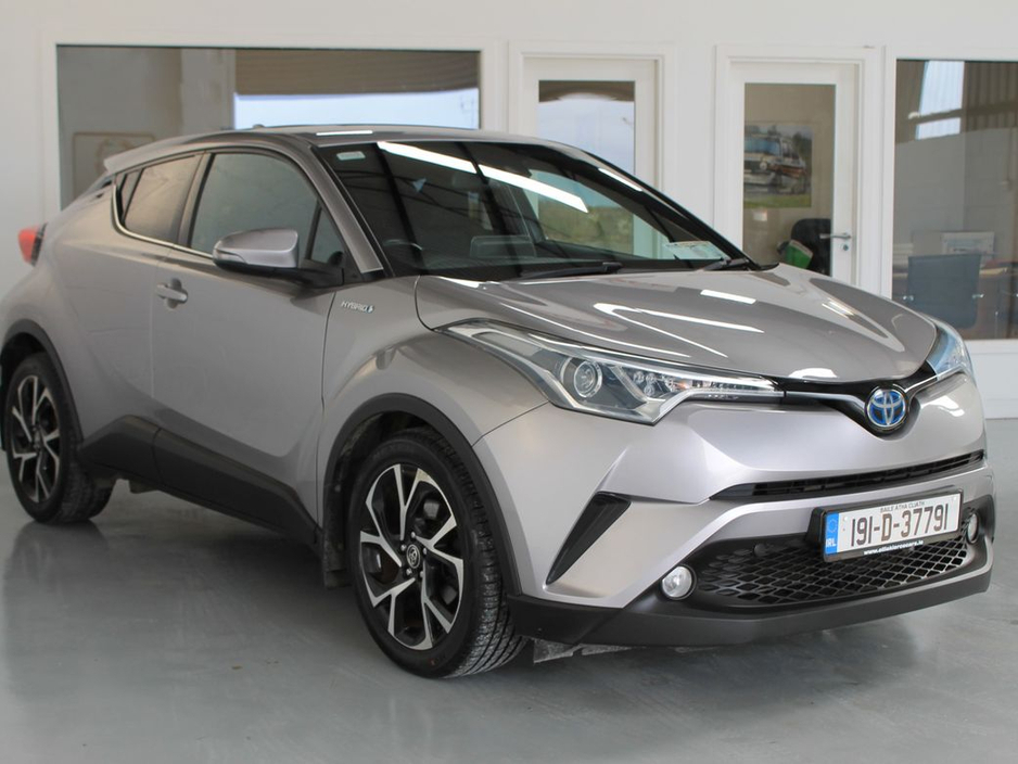 2019 Toyota C-HR - image 3
