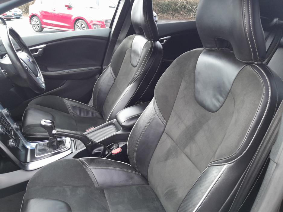 2016 Volvo V40 D2 R-DESIGN ED 5DR