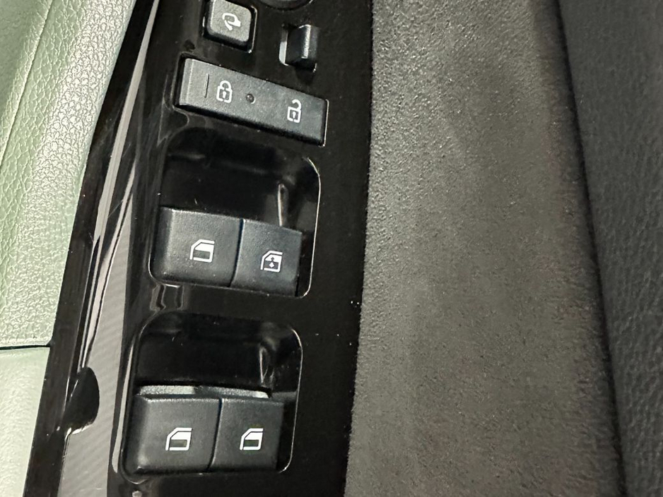 2024 Kia Sportage - image 22