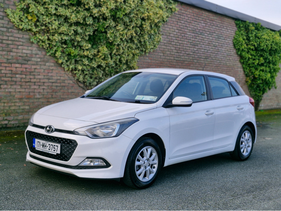 2017 Hyundai i20 - image 7