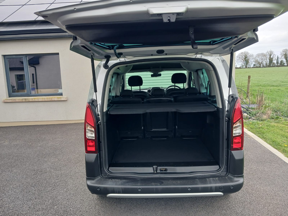 2018 Peugeot Partner - image 19