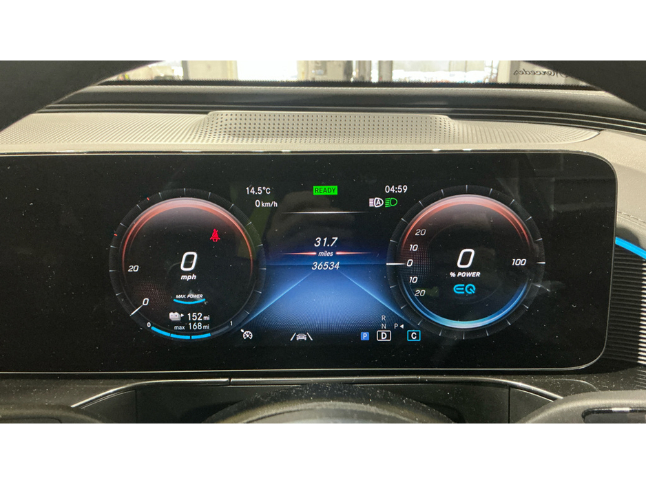 2022 Mercedes-Benz EQC - image 4
