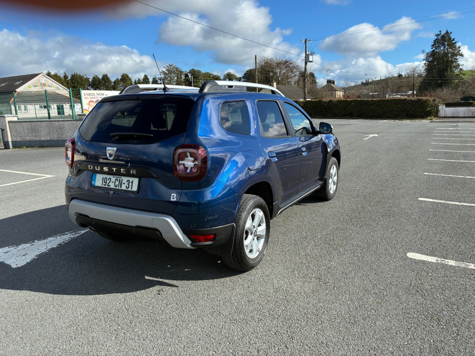 2019 Dacia Duster - image 4