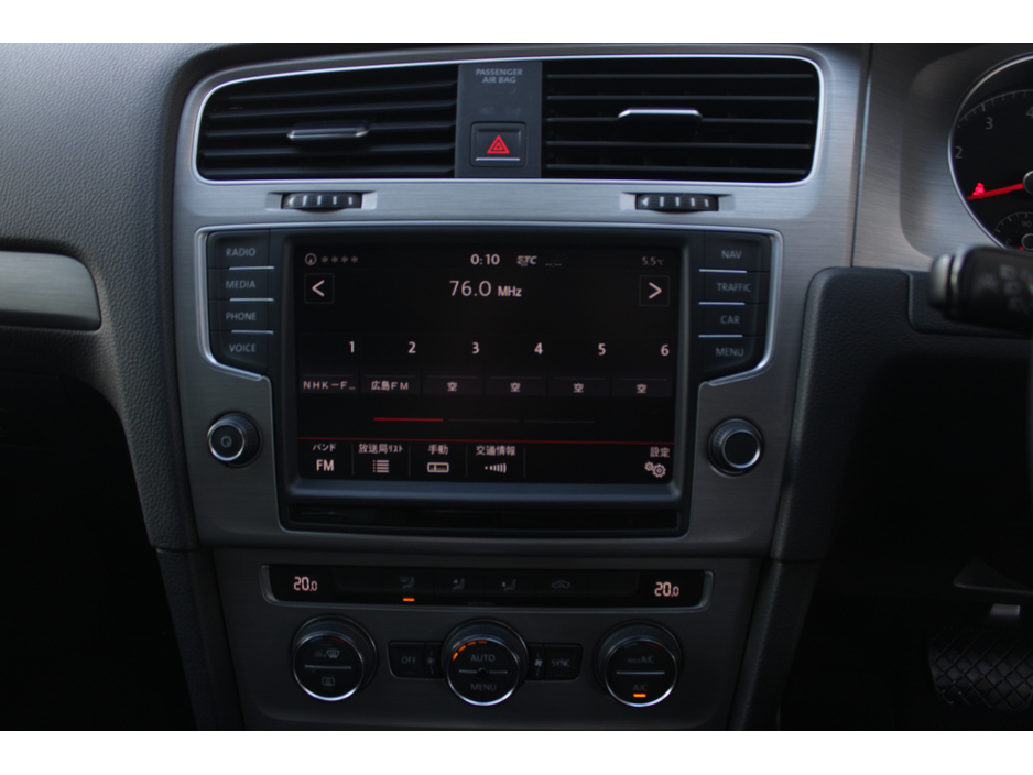 2016 Volkswagen Golf - image 13