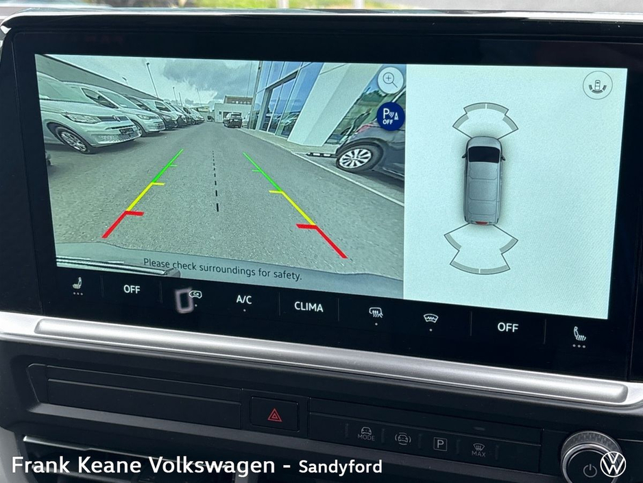 2025 Volkswagen Transporter - image 12