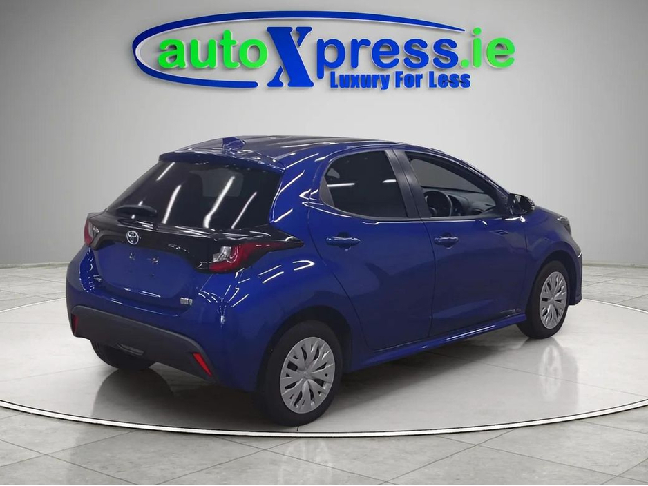 2022 Toyota Yaris 1.5 Hybrid X Automatic €20,995