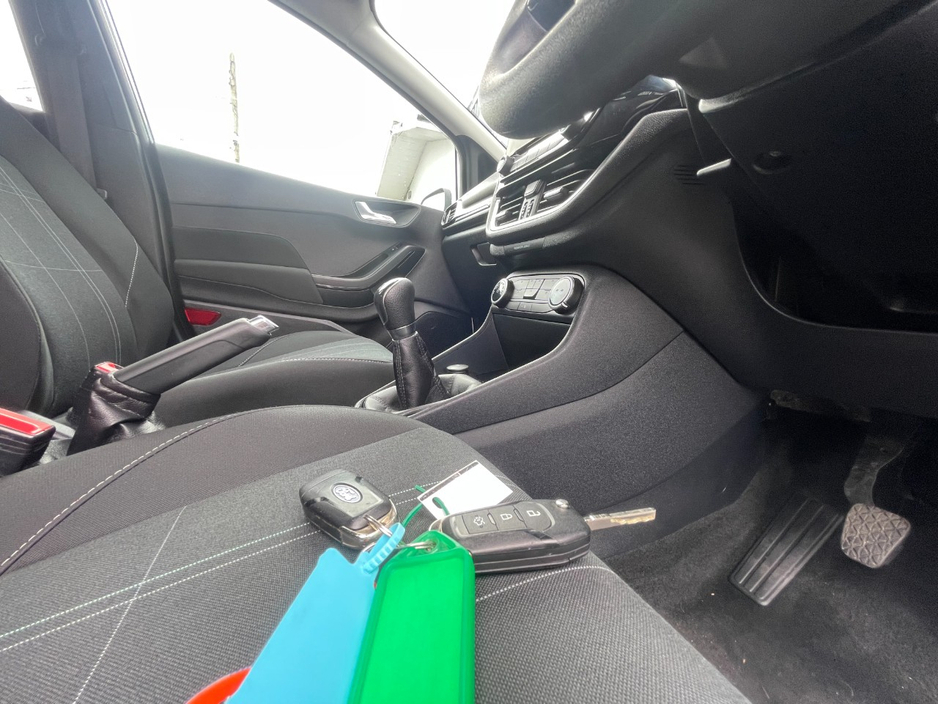 2020 Ford Fiesta - image 19