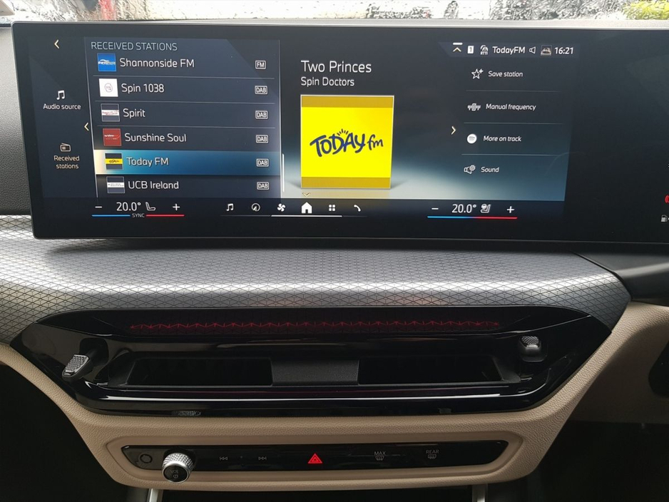 2026 BMW 3 Series - image 8