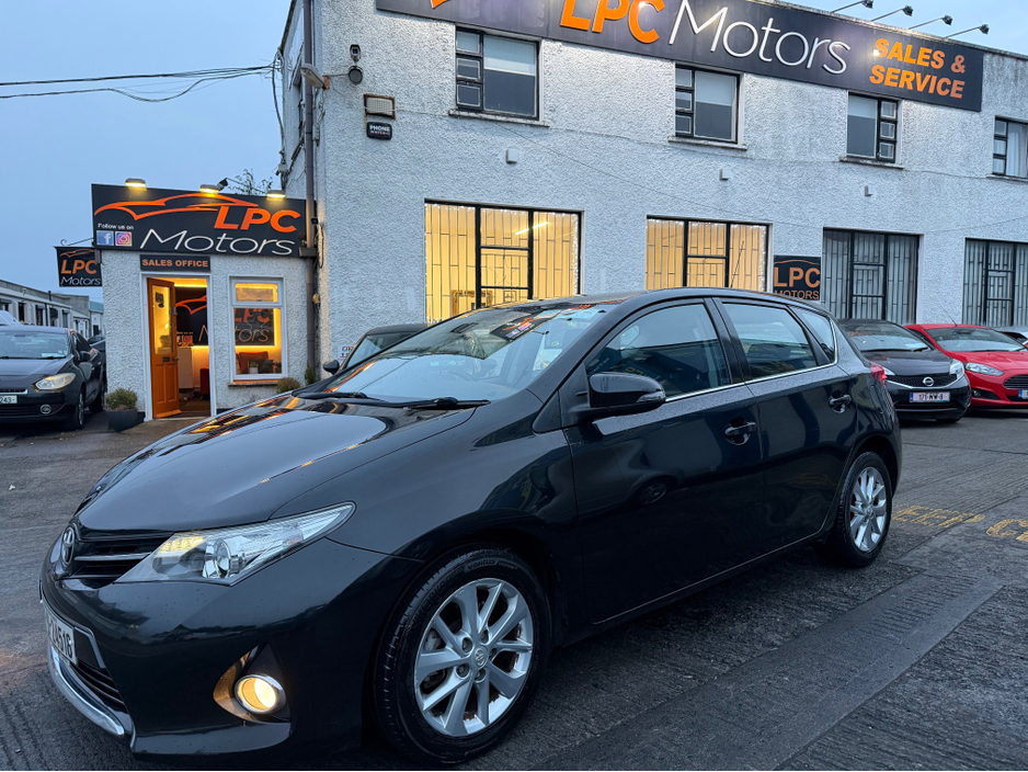 2014 Toyota Auris 1.33 VVT-I DUAL ICON S/S 99BHP 5DR 100BHP €8,990