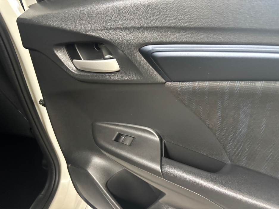 2020 Honda Shuttle - image 3