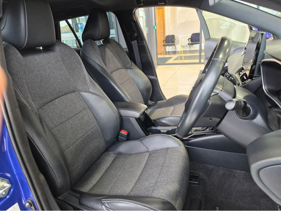 2024 Toyota Corolla - image 6