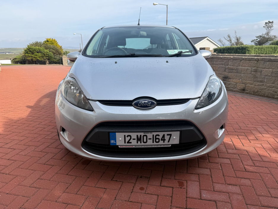 2012 Ford Fiesta - image 5