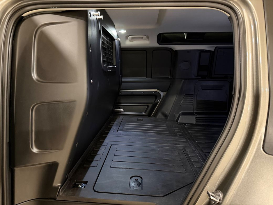 2023 Land Rover Defender 3.0 D300 SE COMMERCIAL 3 SEATER N1=LOW MILES//HUGE SPEC//1 OWNER=FULL LAND ROVER SERVICE HISTORY=TAILORED FINANCE PACKAGES AVAILABLE=TRADE IN'S WELCOM €59,995