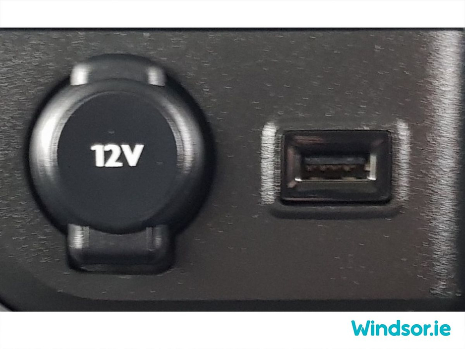 2022 Opel Vivaro - image 17