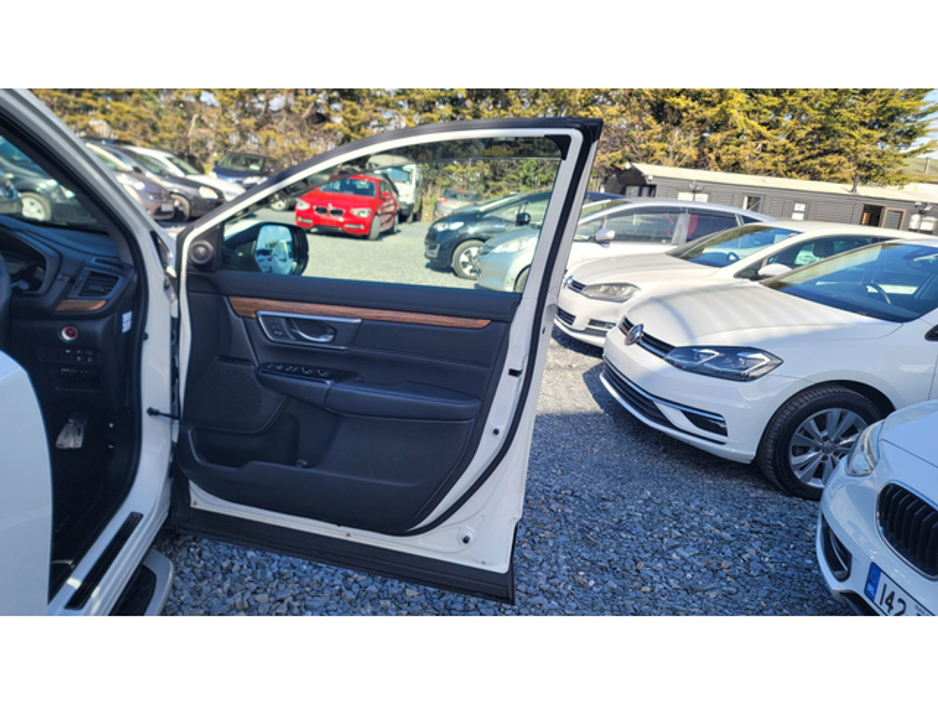 2017 Honda CR-V - image 7