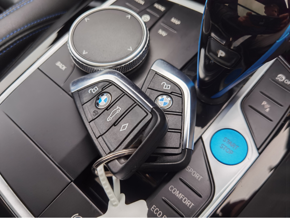 2023 BMW iX3 - image 23