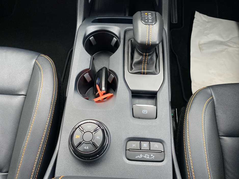 2025 Ford Ranger Wildtrak 2.0 Auto... Electric roller shutter